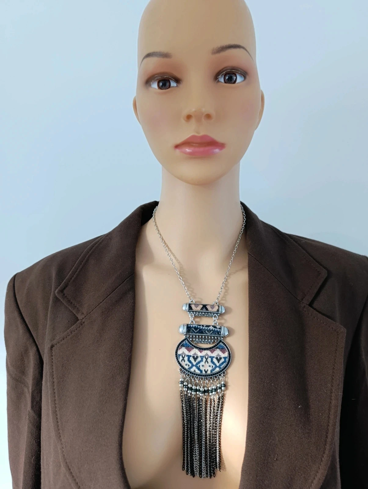 Collar colgante bohemio étnico plateado con flecos - Motivos aztecas – photo 2